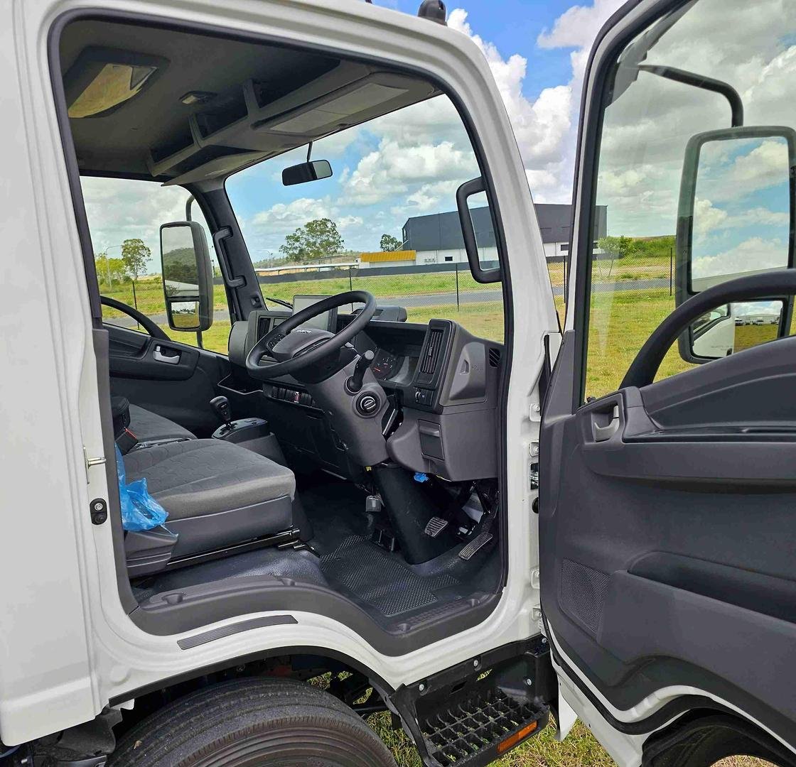 2025 Isuzu Nqr 88-190 Am D42 image 14
