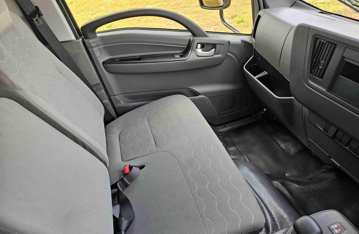 2025 Isuzu Nqr 88-190 Am D42 image 16