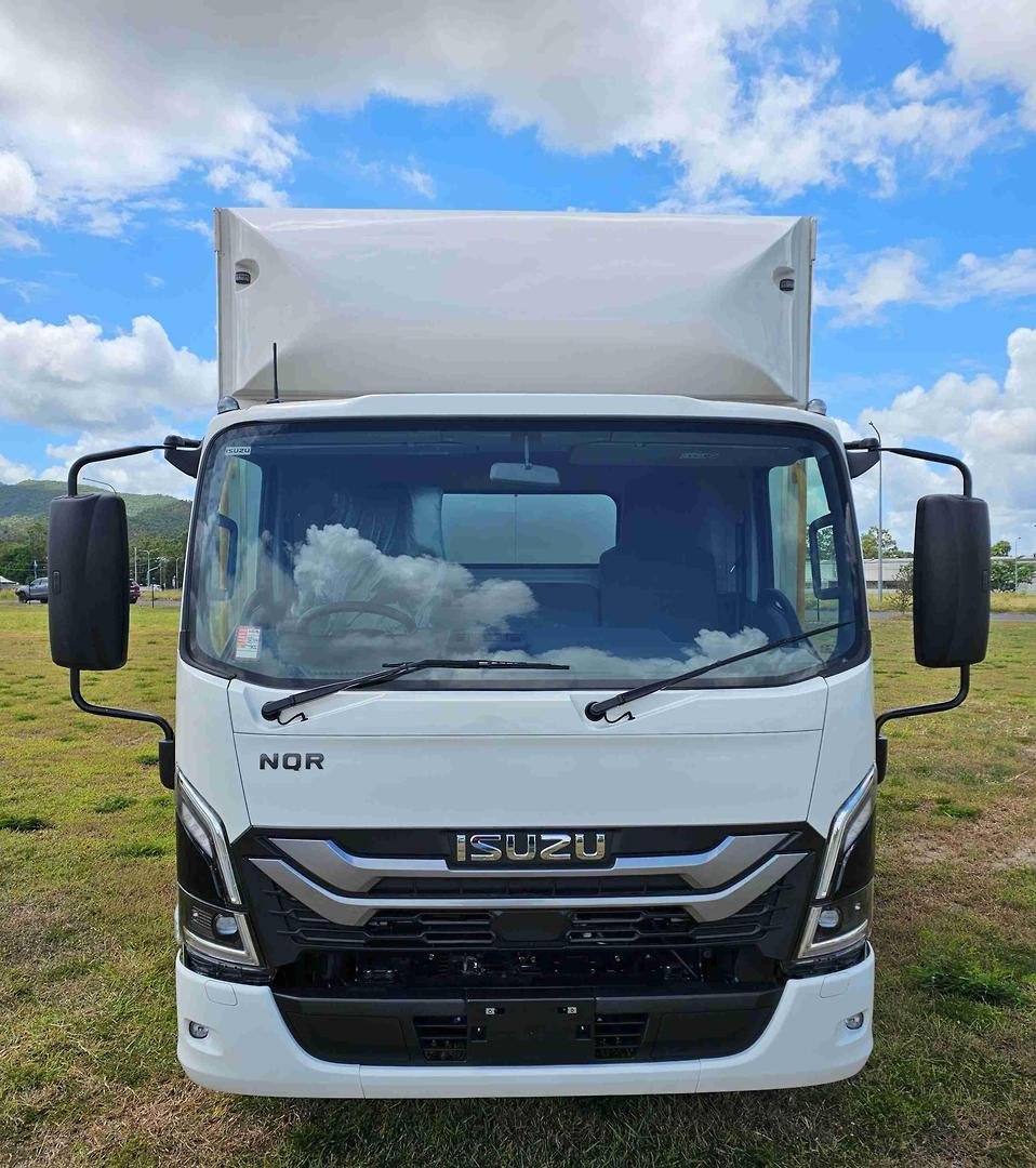 2025 Isuzu Nqr 88-190 Am D42 image 2