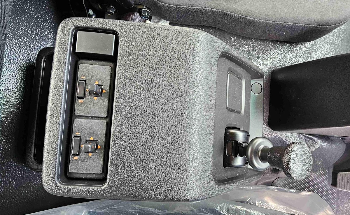 2025 Isuzu Fvr 170-300 At R60 image 18