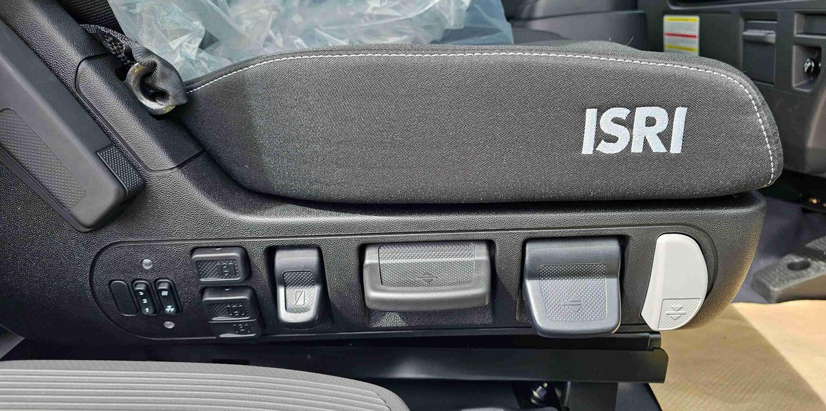 2025 Isuzu Frr 110-240 Am R56 image 11