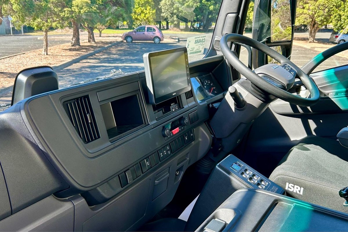 2025 Isuzu F Series FXY 260-355 AT R45 image 25
