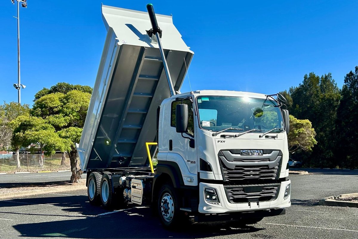 2025 Isuzu F Series FXY 260-355 AT R45 image 18
