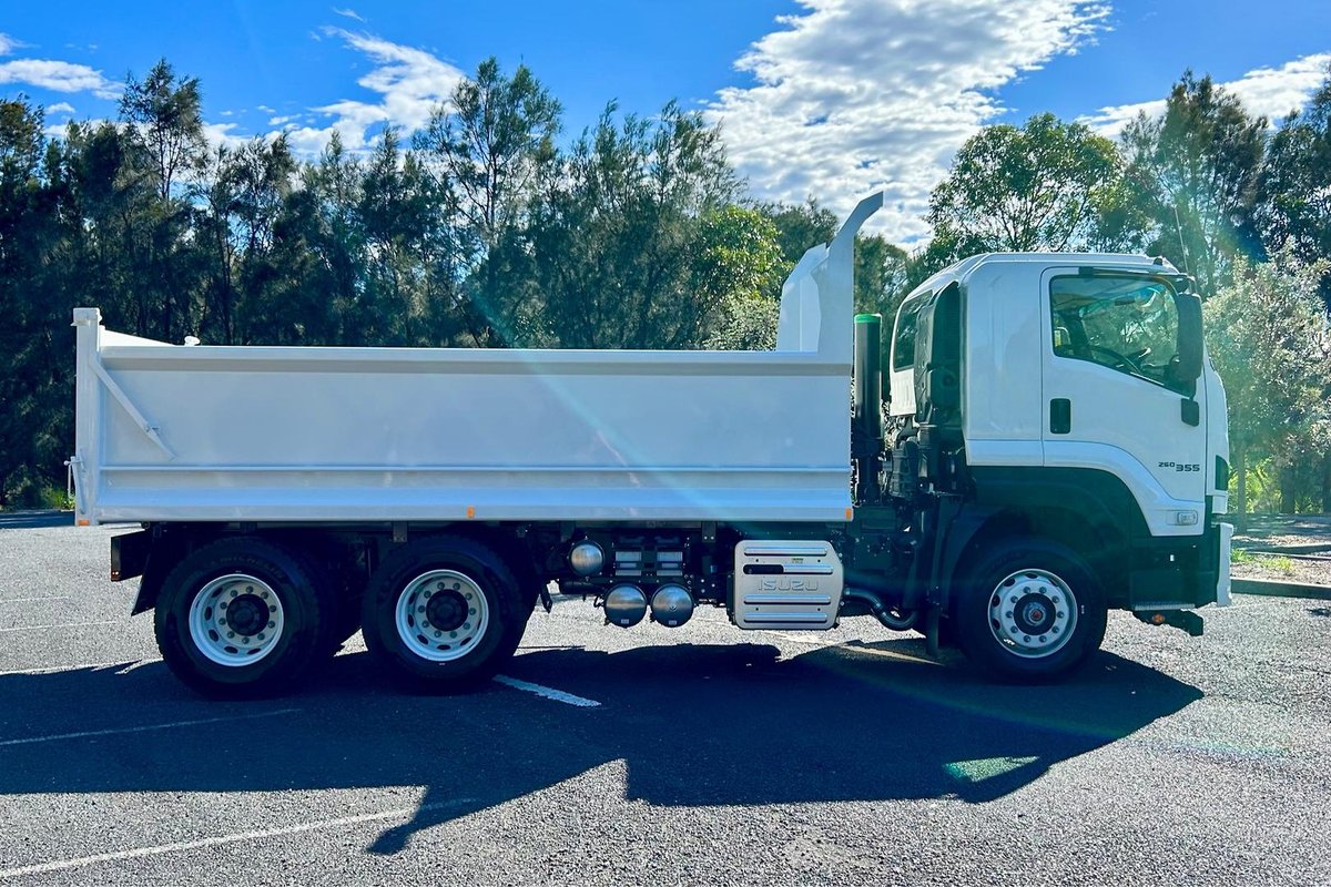 2025 Isuzu F Series FXY 260-355 AT R45 image 6