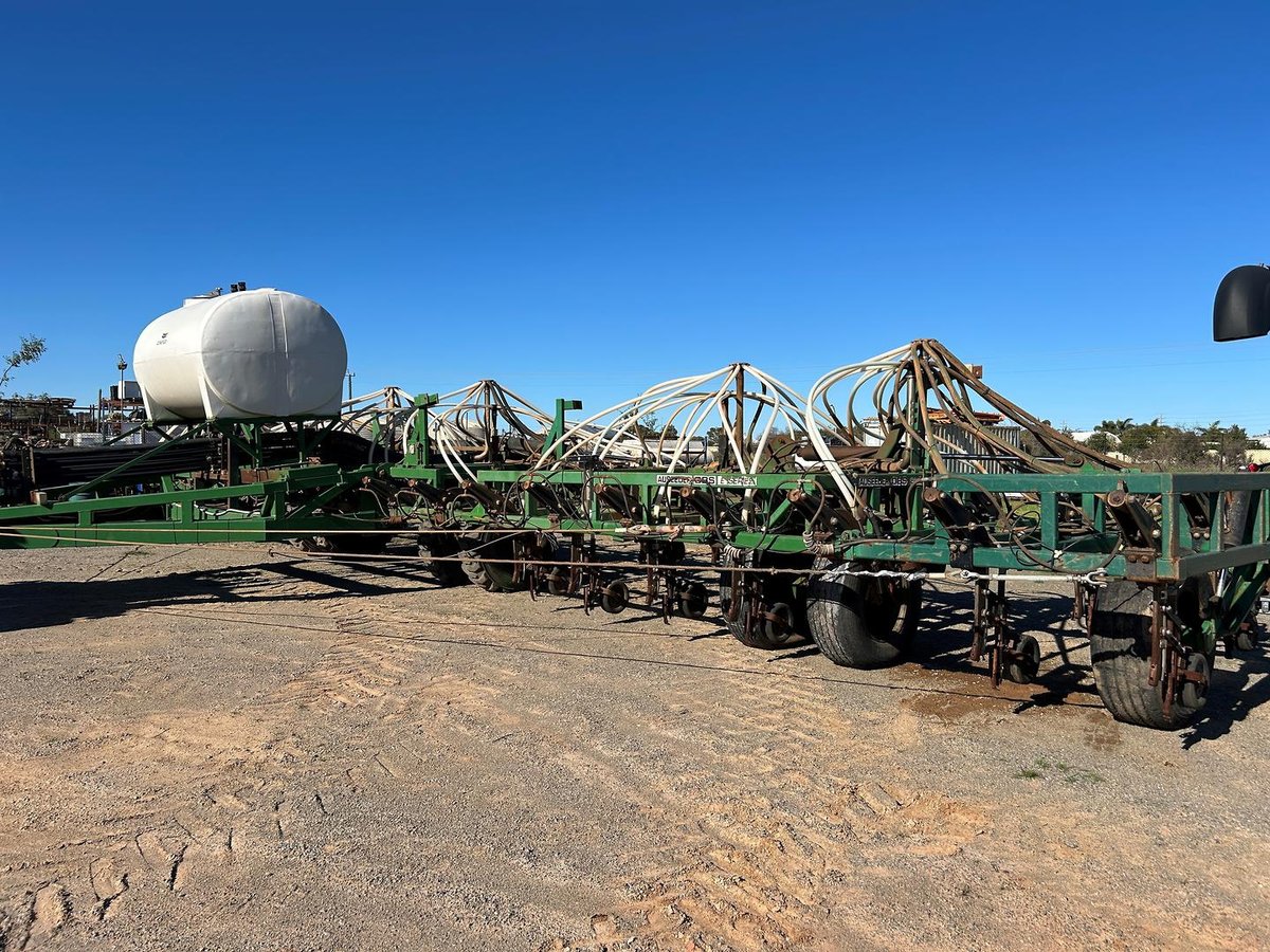 2002 Ausplow D49-300E 60Ft Seeding Bar