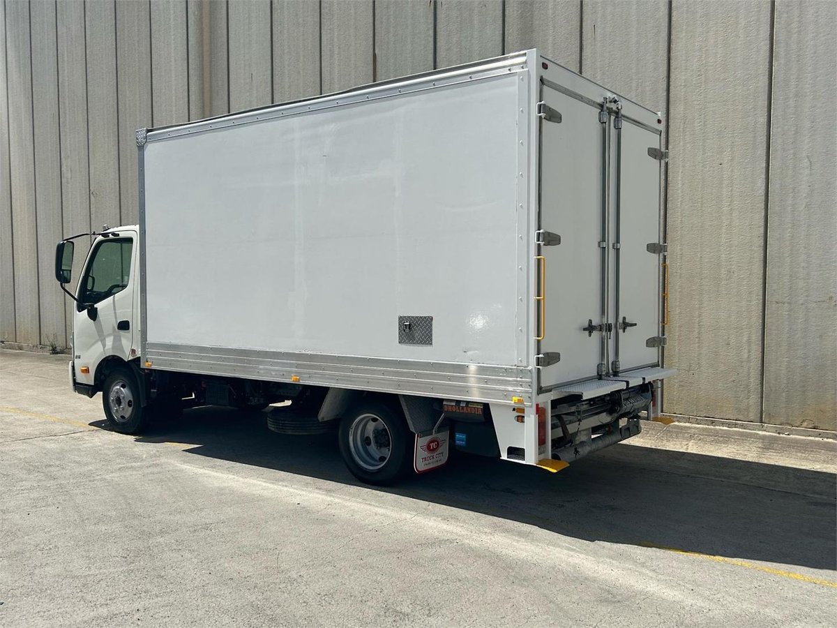 2022 Hino 300 Series 616 image 3