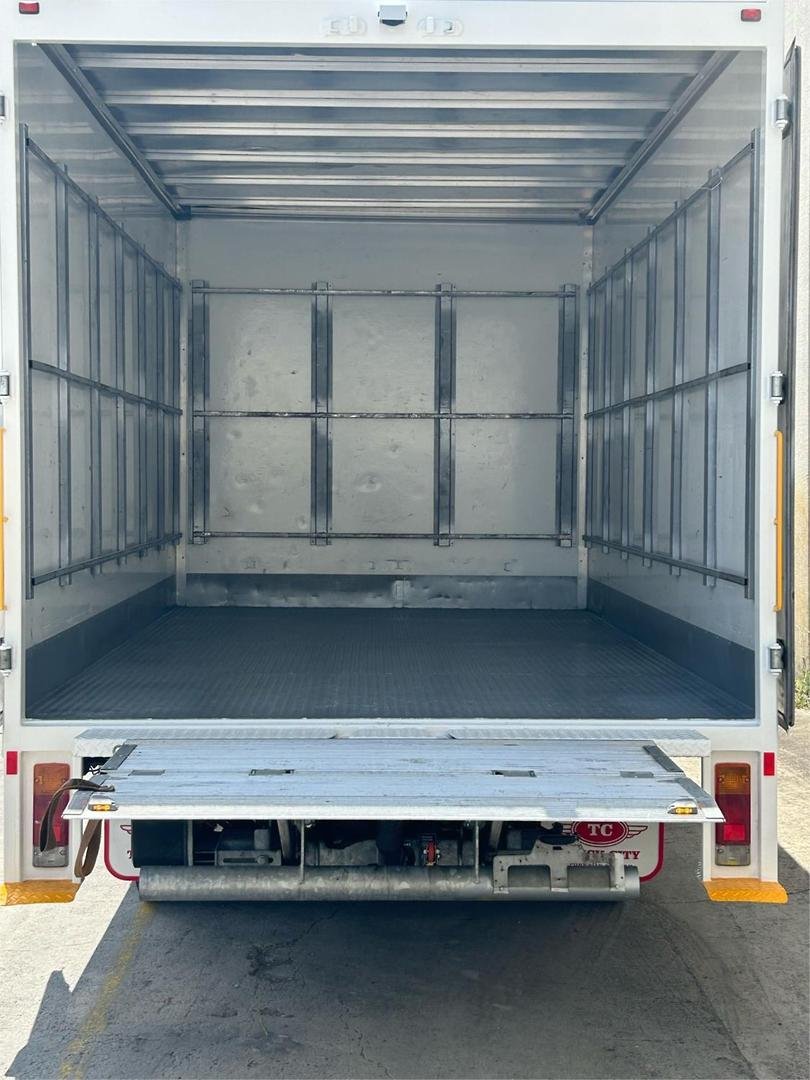 2022 Hino 300 Series 616 image 8