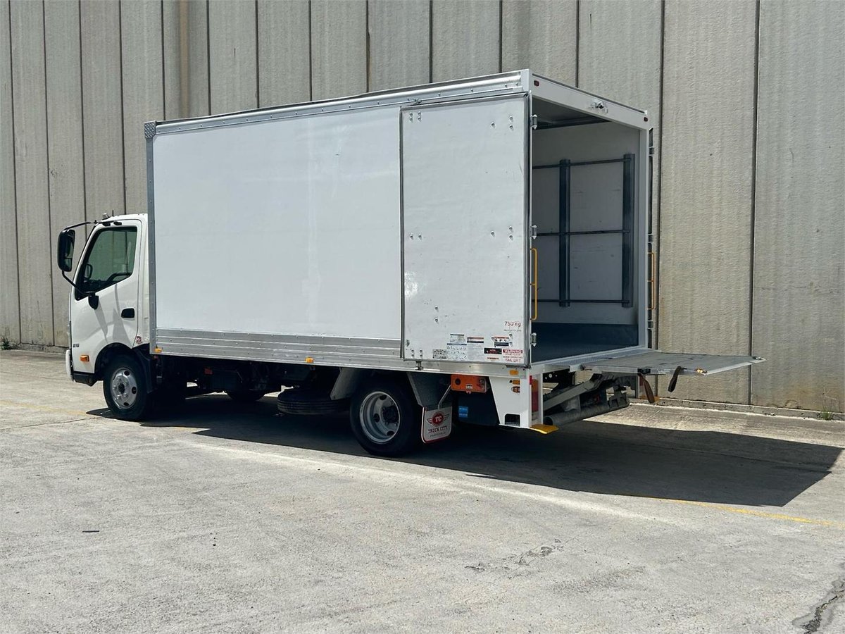 2022 Hino 300 Series 616 image 4