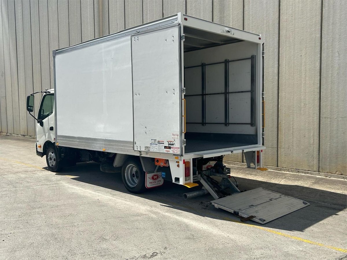 2022 Hino 300 Series 616 image 6
