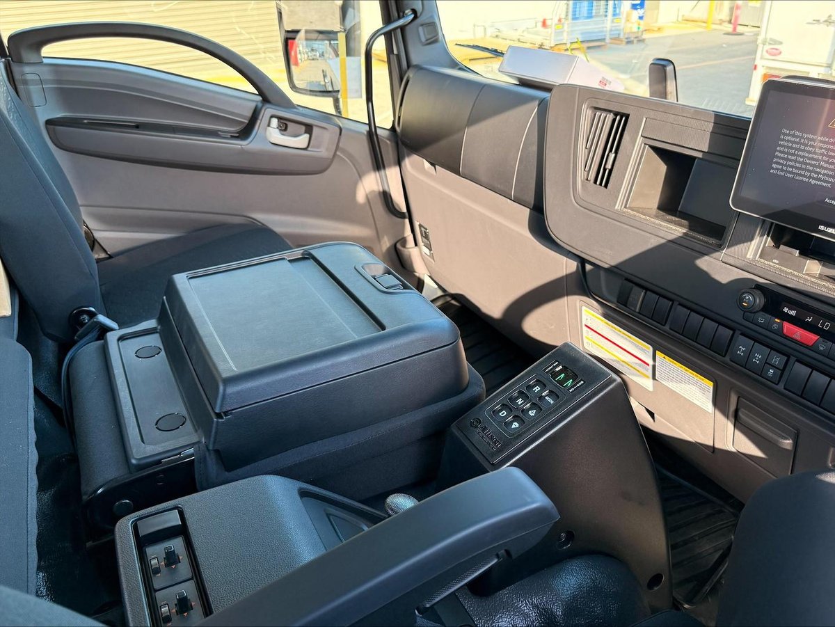 2026 Isuzu F Series image 17