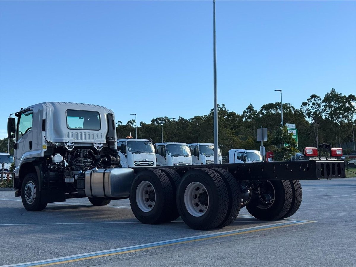 2026 Isuzu F Series image 5