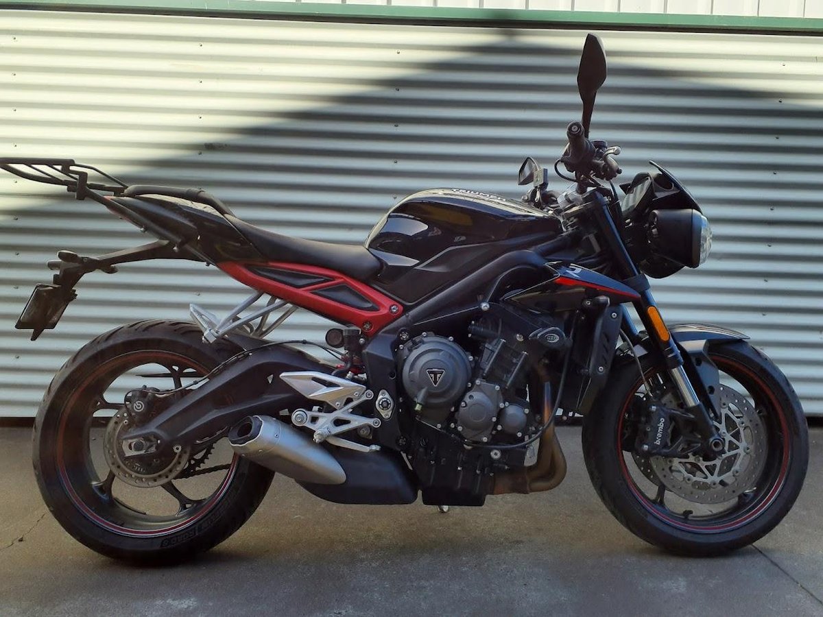 2019 Triumph Street Triple R 765 Street Triple Black