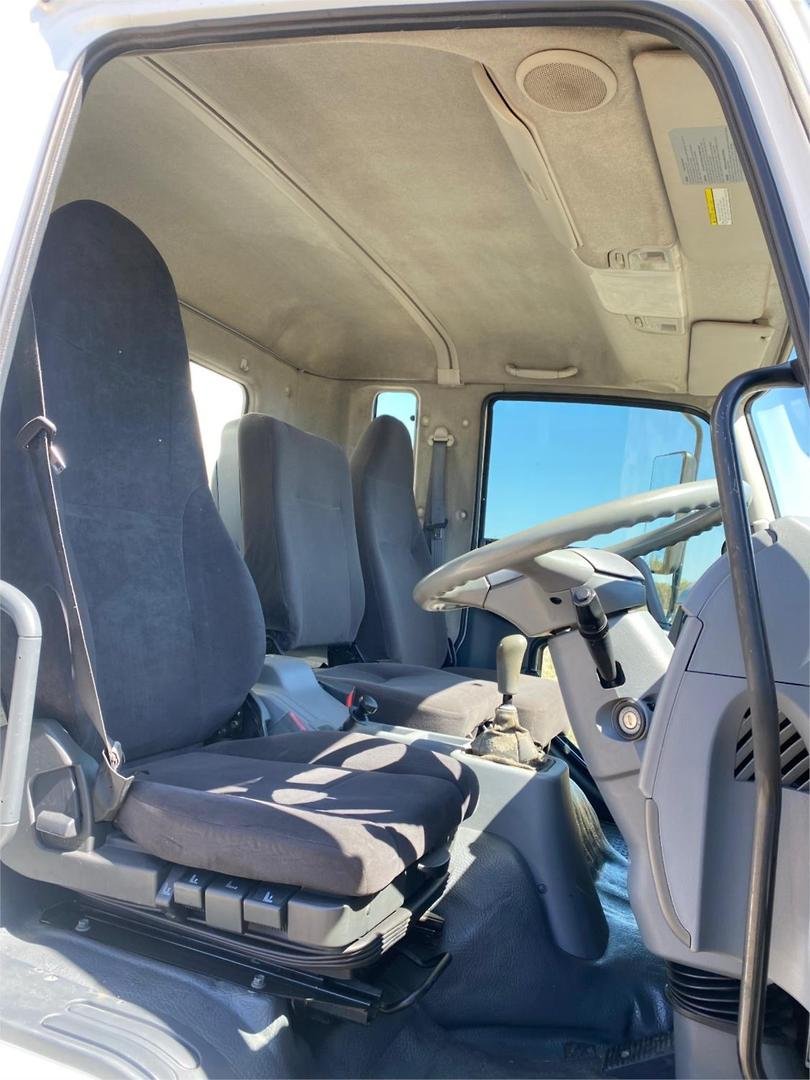 2016 Fuso Fighter 1427 image 16