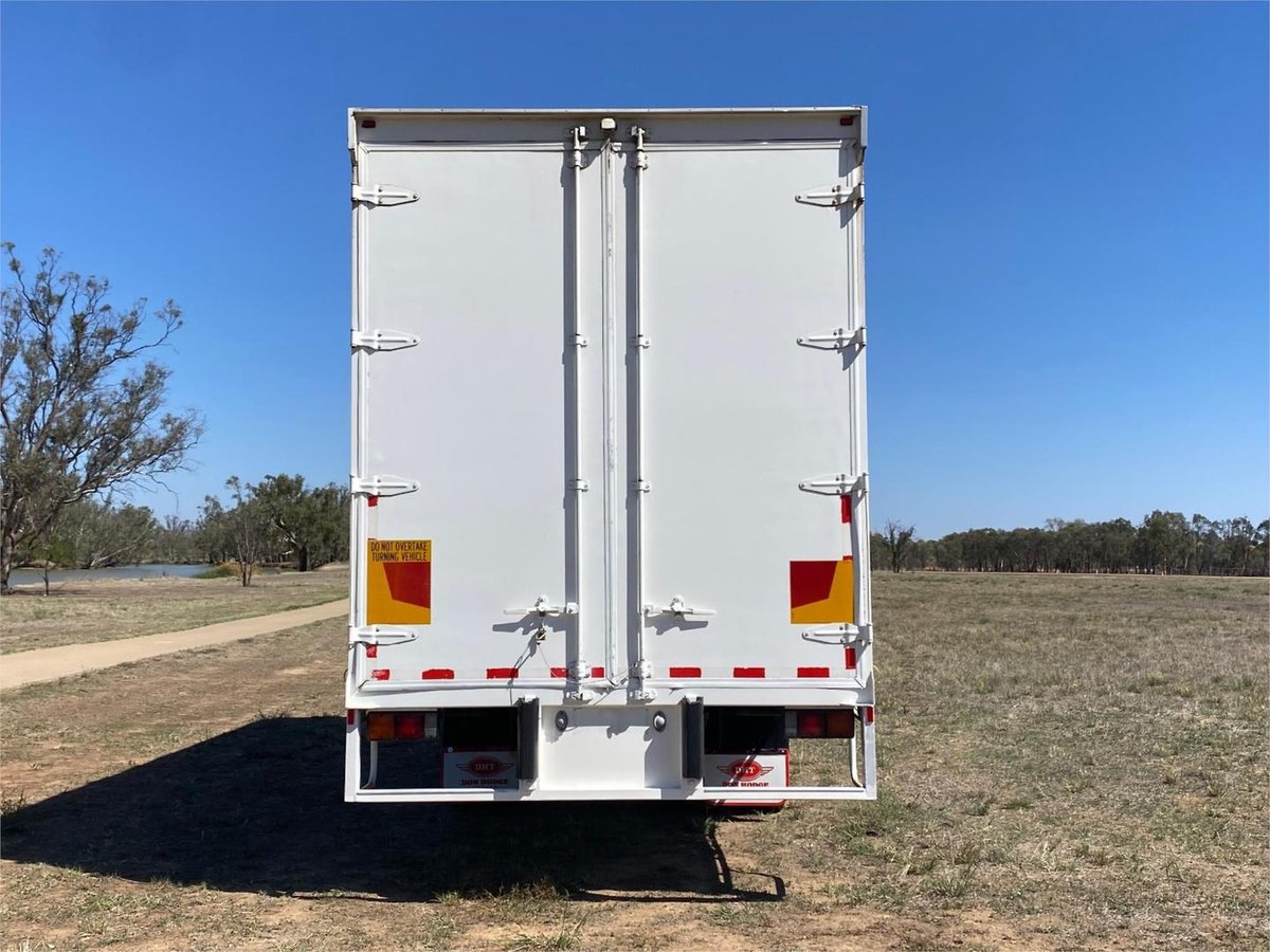 2016 Fuso Fighter 1427 image 7