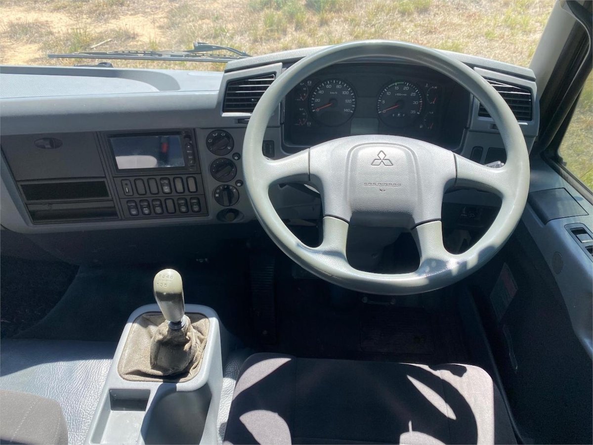 2016 Fuso Fighter 1427 image 17