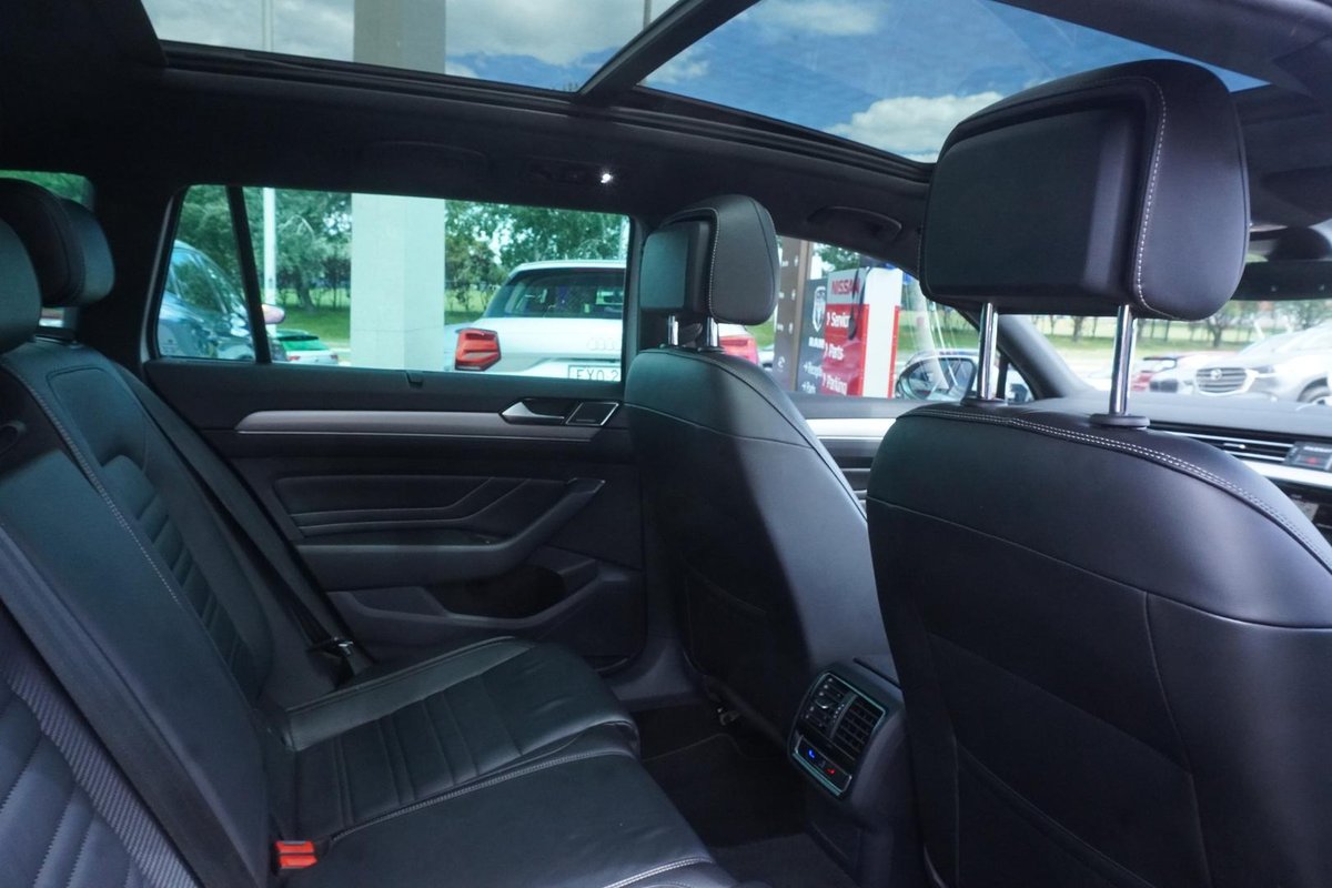 2021 Volkswagen Passat 206TSI R-Line B8 MY22 Four Wheel Drive image 25