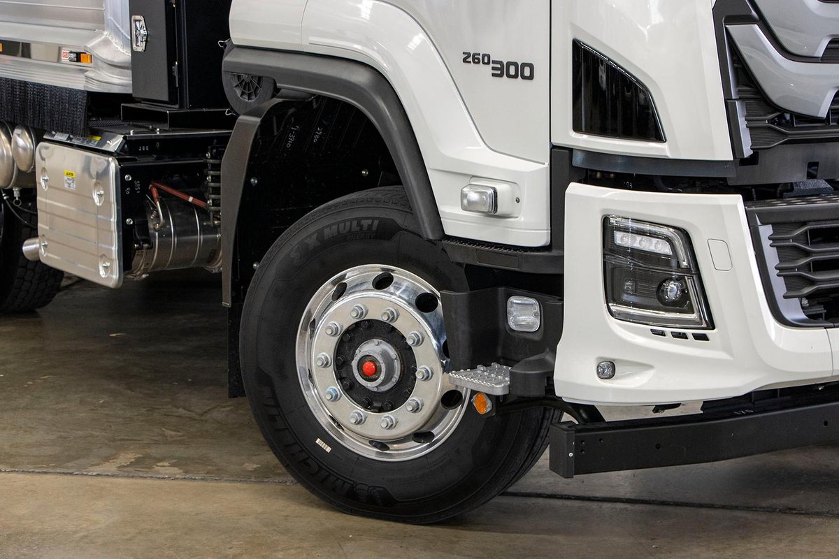 2025 Isuzu F Series FVY 260-300 AT R46 image 17