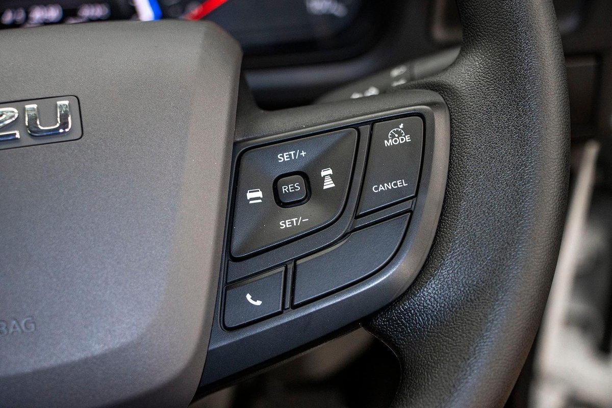 2025 Isuzu N Series NLR 45-150 MT D25 Traypack image 16