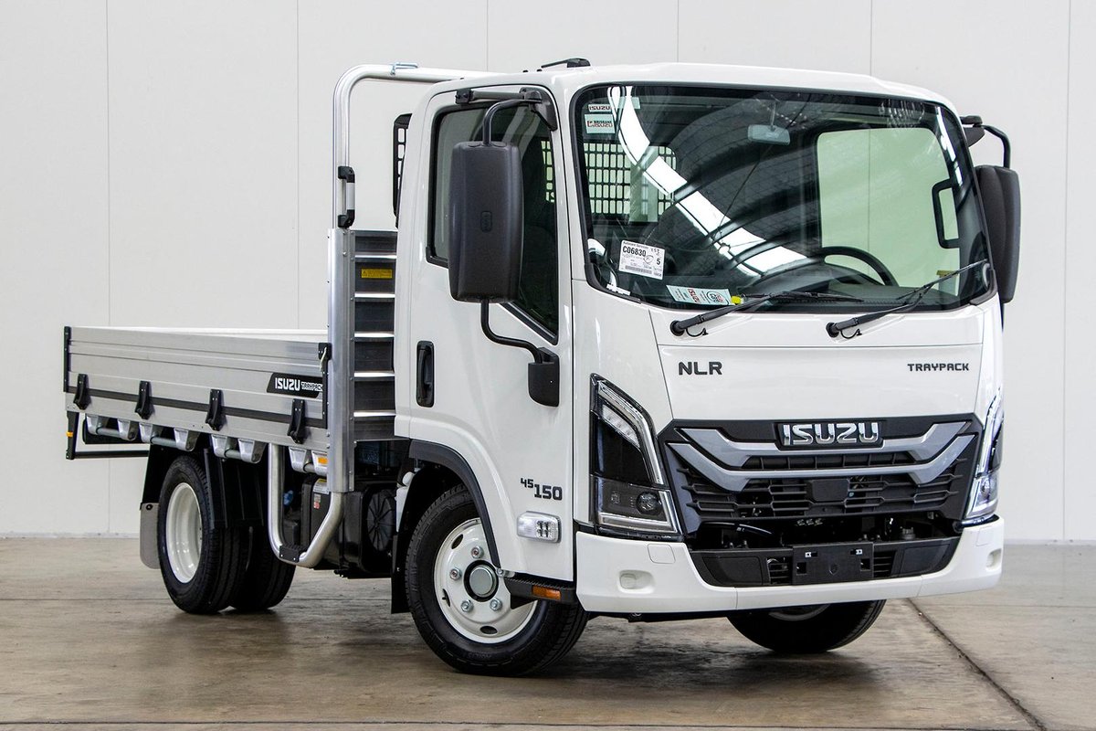 2025 Isuzu N Series NLR 45-150 MT D25 Traypack image 24