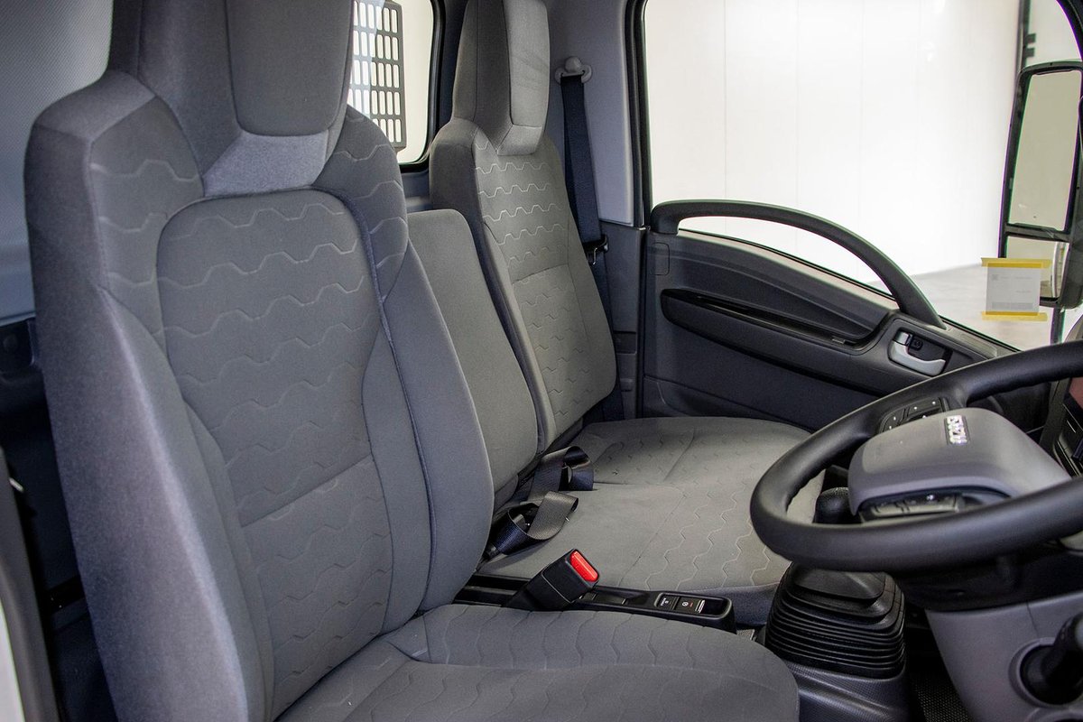 2025 Isuzu N Series NLR 45-150 MT D34 image 9