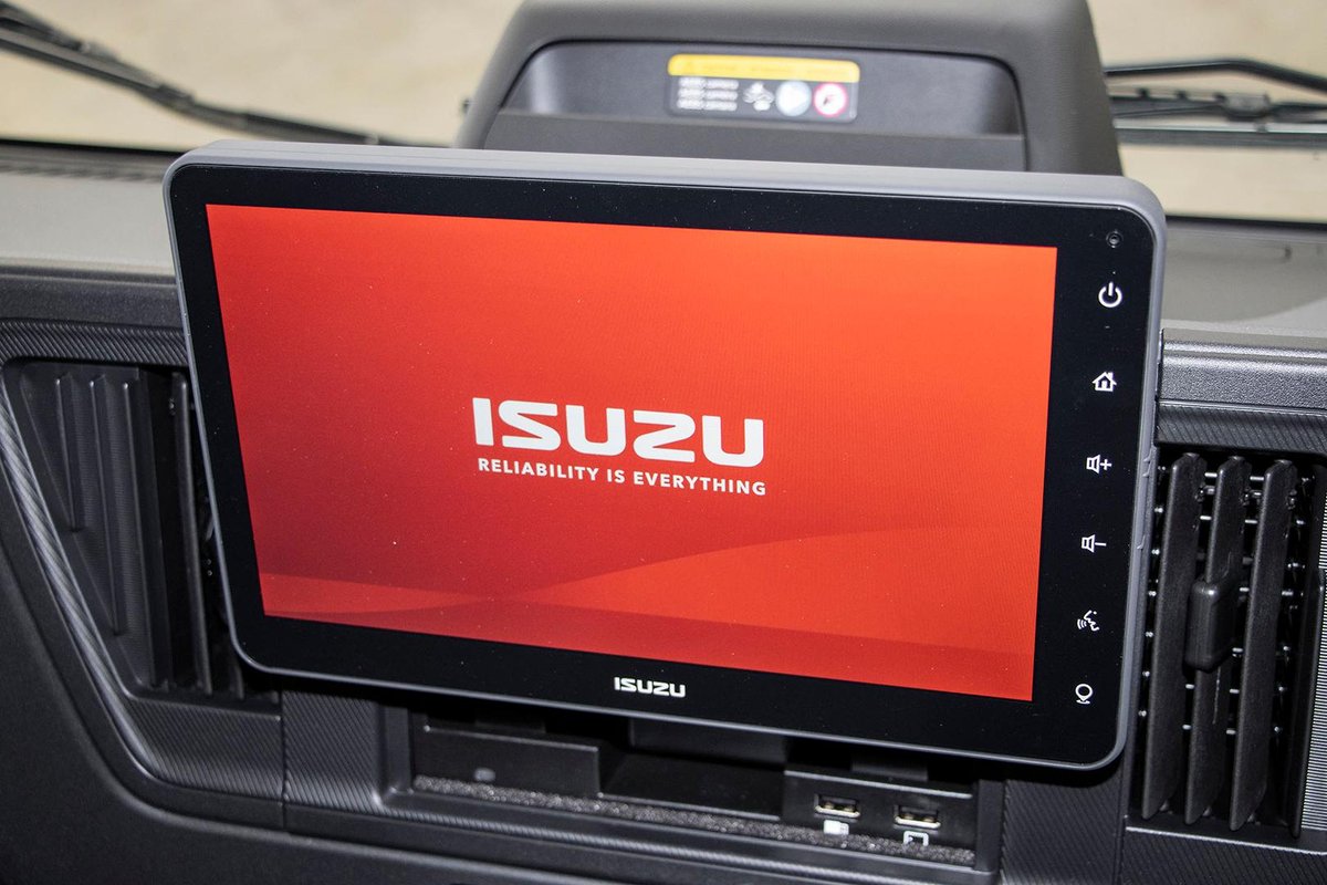 2025 Isuzu N Series NLR 45-150 MT D34 image 12