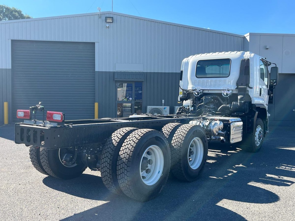 2026 Isuzu F Series image 5