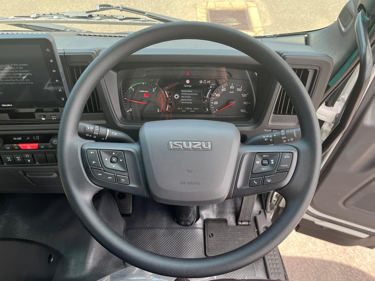 2025 Isuzu F Series image 12