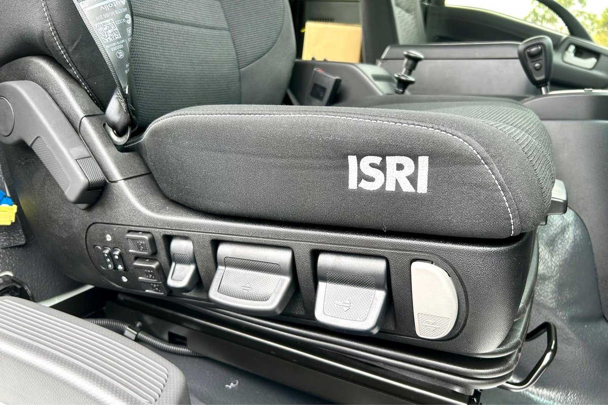 2025 Isuzu F Series FRR 110-240 AM R52 image 19