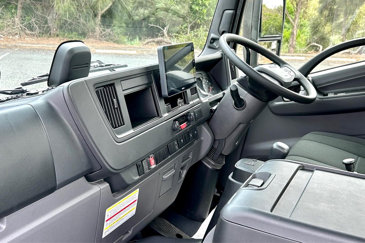 2025 Isuzu F Series FRR 110-240 AM R52 image 17