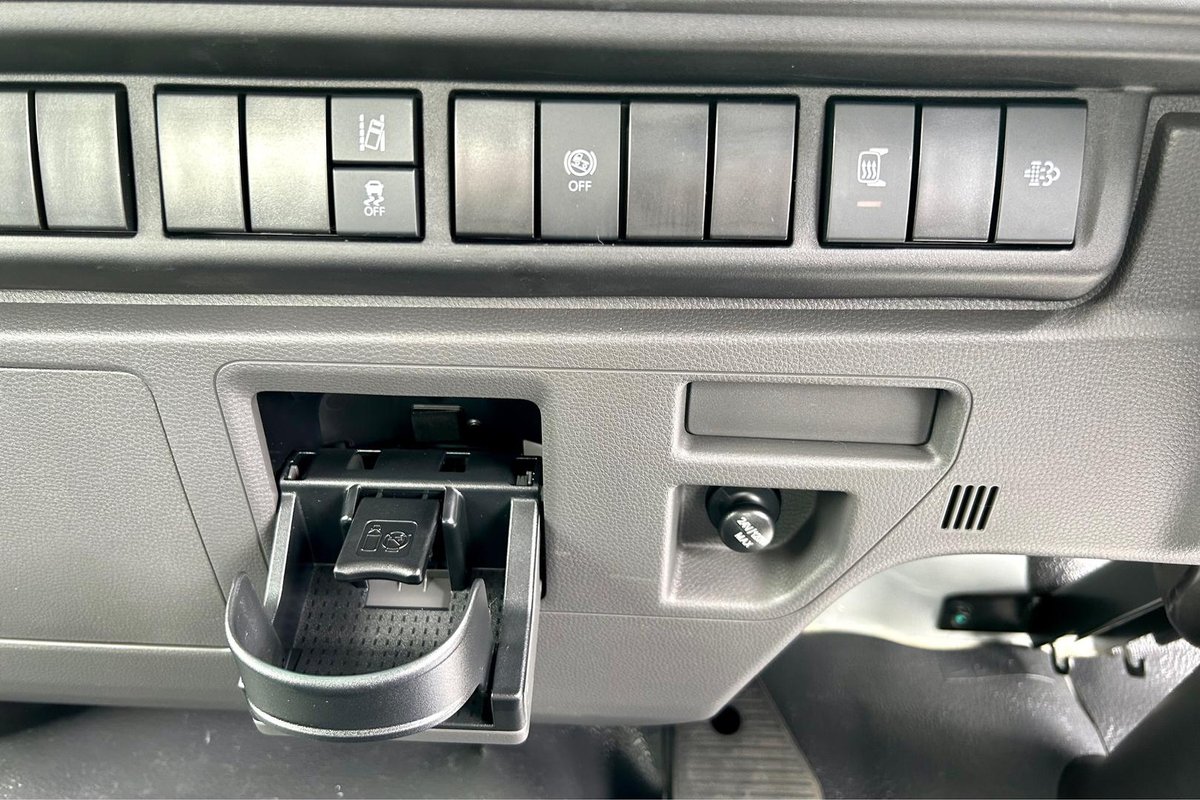 2025 Isuzu F Series FRR 110-240 AM R52 image 27