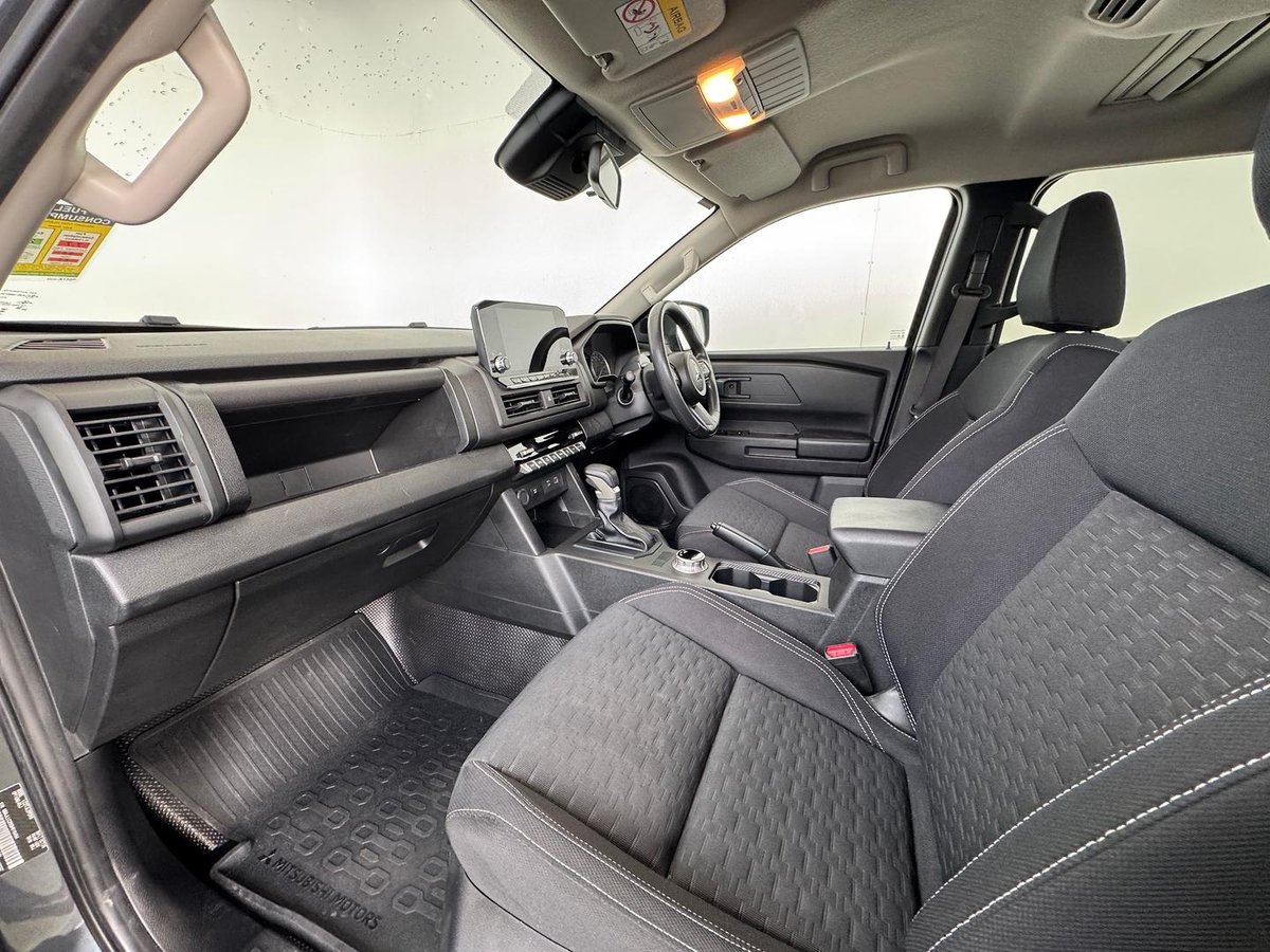 2025 Mitsubishi Triton GLX+ MV MY25 4X4 Dual Range image 15