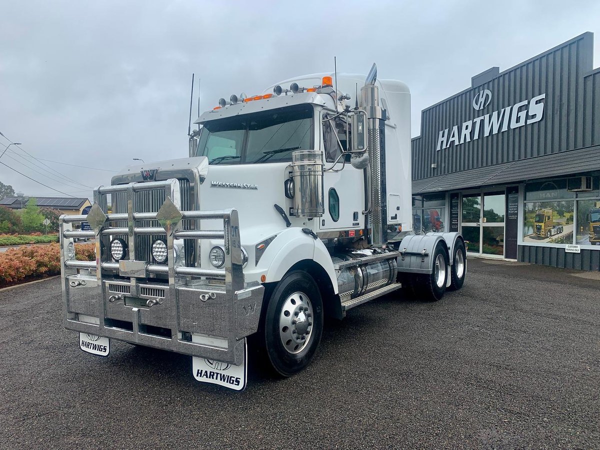 2021 Western Star 4800 Series 4800 FXB image 11