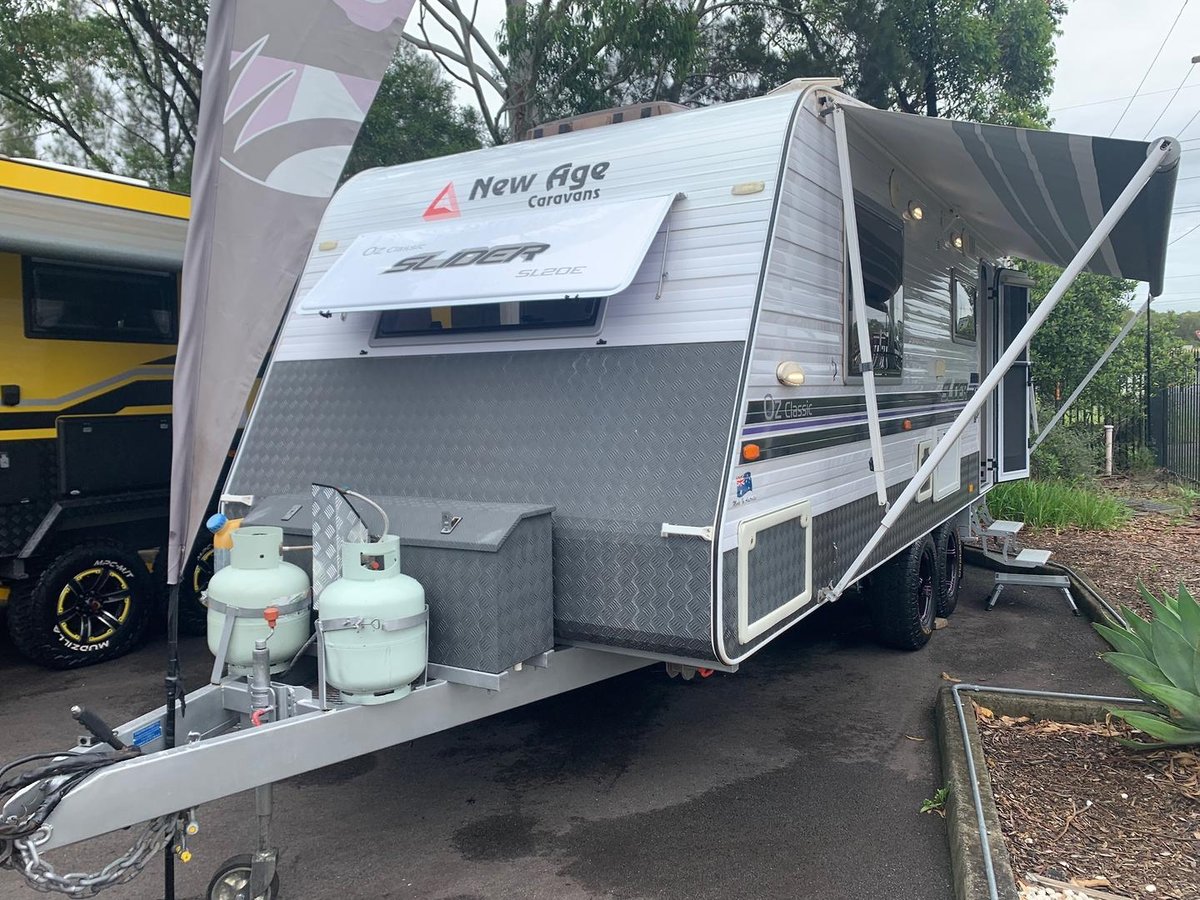 2014 New Age Caravans Oz Classic Slider