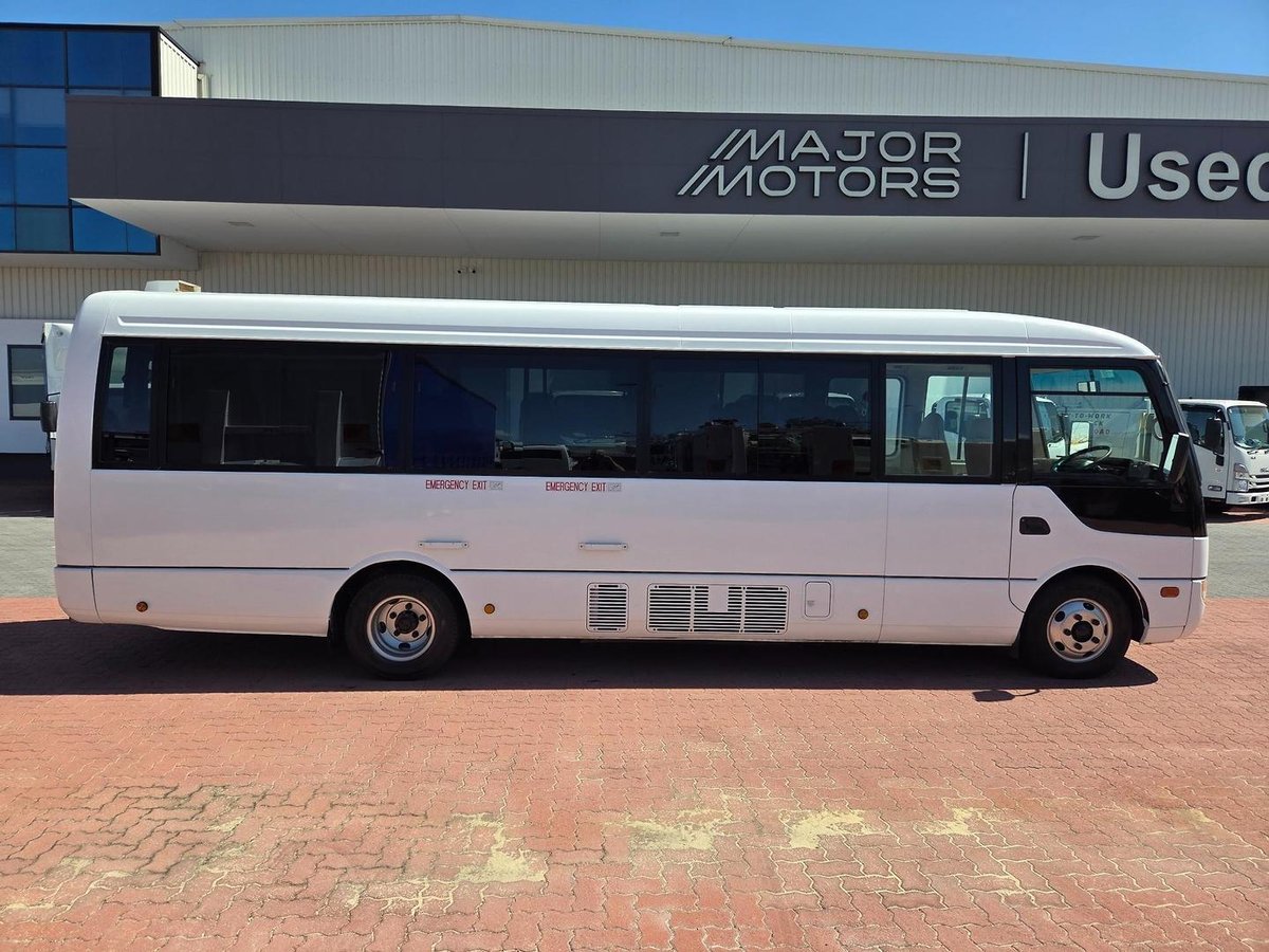 2009 Fuso Rosa 25 Seat Auto Deluxe Bus image 14