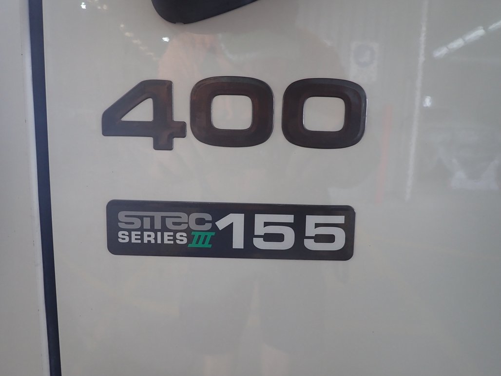 2014 Isuzu Npr 400 image 17