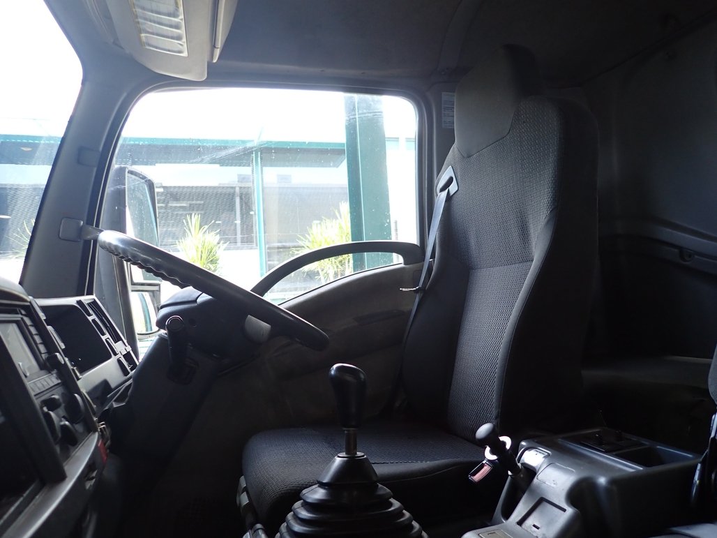 2011 Isuzu Frr 600 image 14