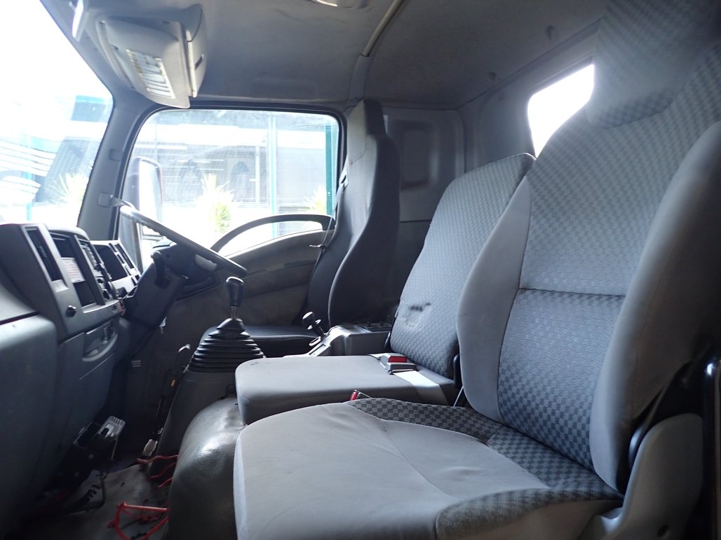 2011 Isuzu Frr 600 image 15