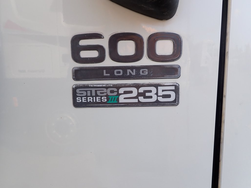 2011 Isuzu Frr 600 image 17