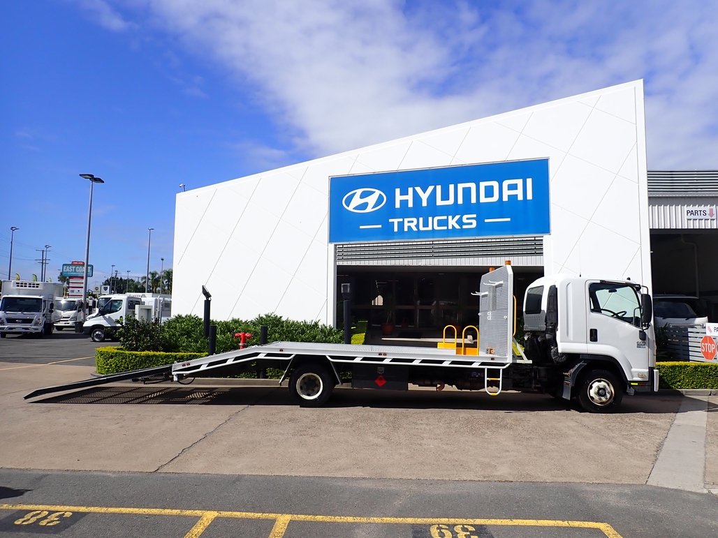 2011 Isuzu Frr 600 image 7