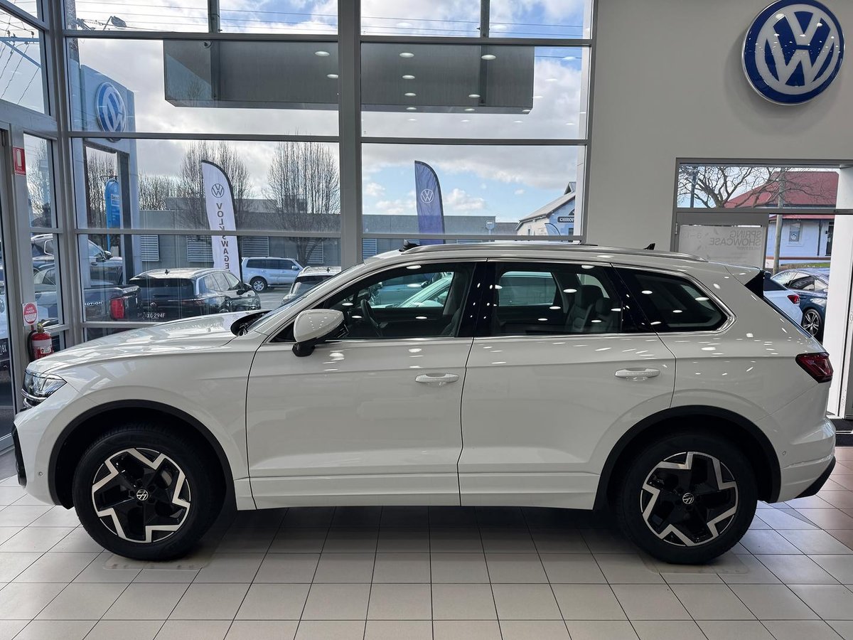 2025 Volkswagen Touareg 170TDI RC MY26 Four Wheel Drive image 7