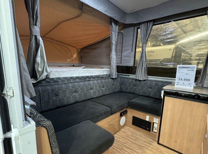 2014 JAYCO SWAN OUTBACK Outback image 9