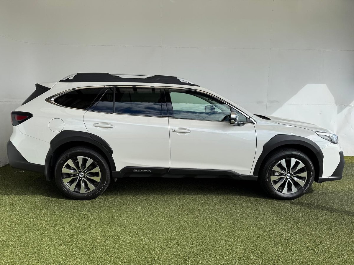 2025 Subaru Outback AWD Touring 6GEN MY25 AWD image 16