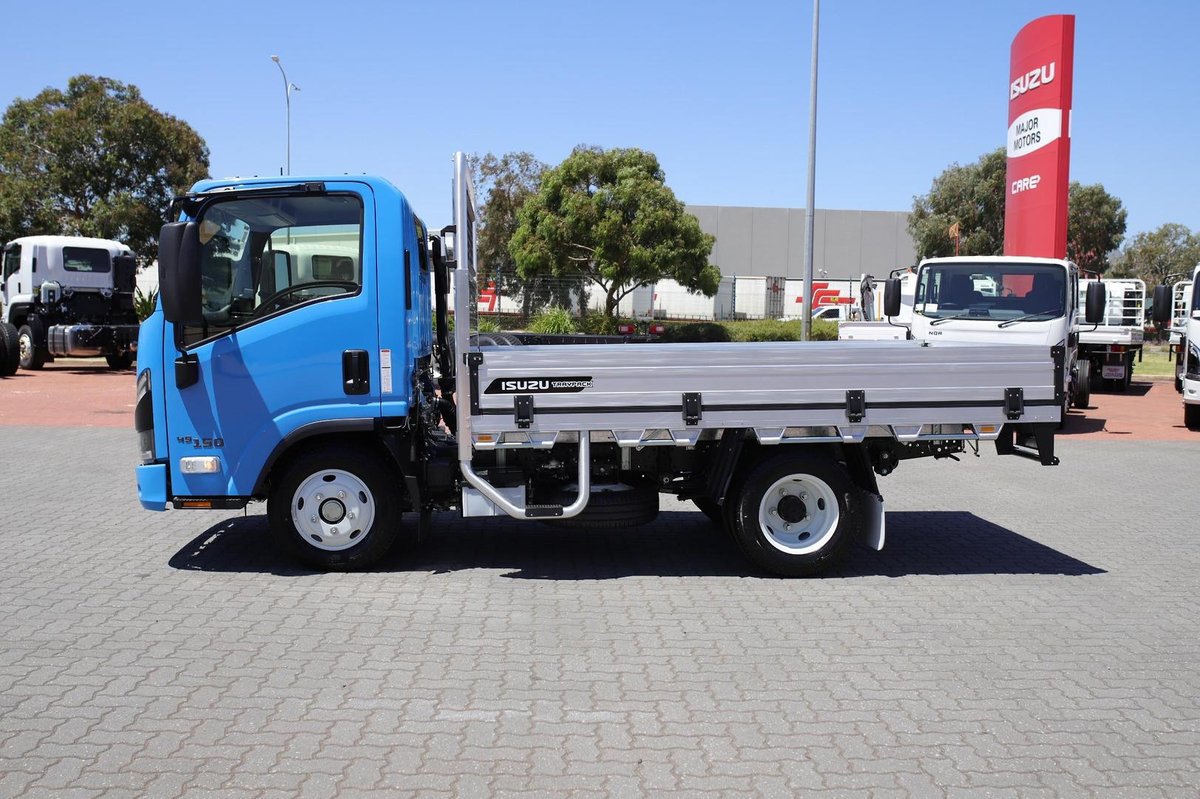 2026 Isuzu Nlr 45-150 Dt D25 Tray Pack image 3