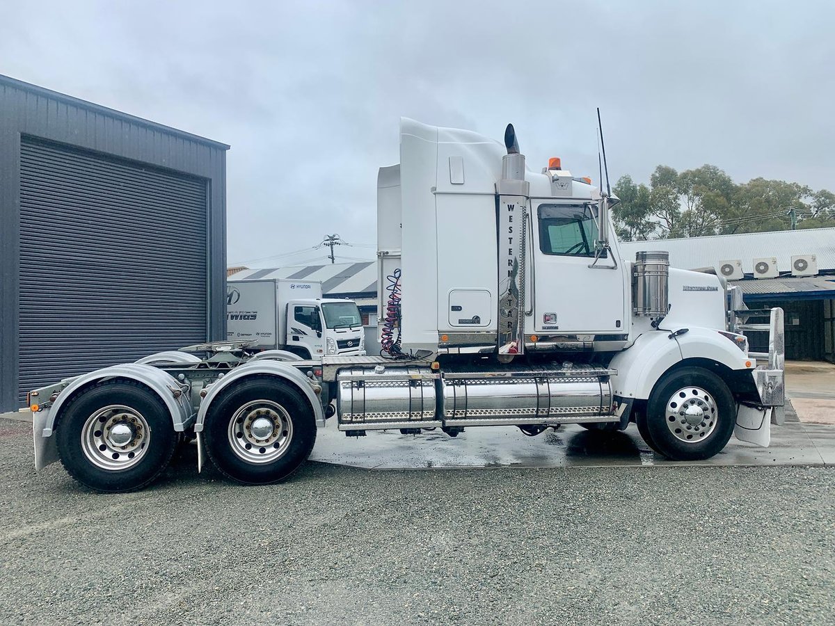 2021 Western Star 4800 Series 4800 FXB image 8