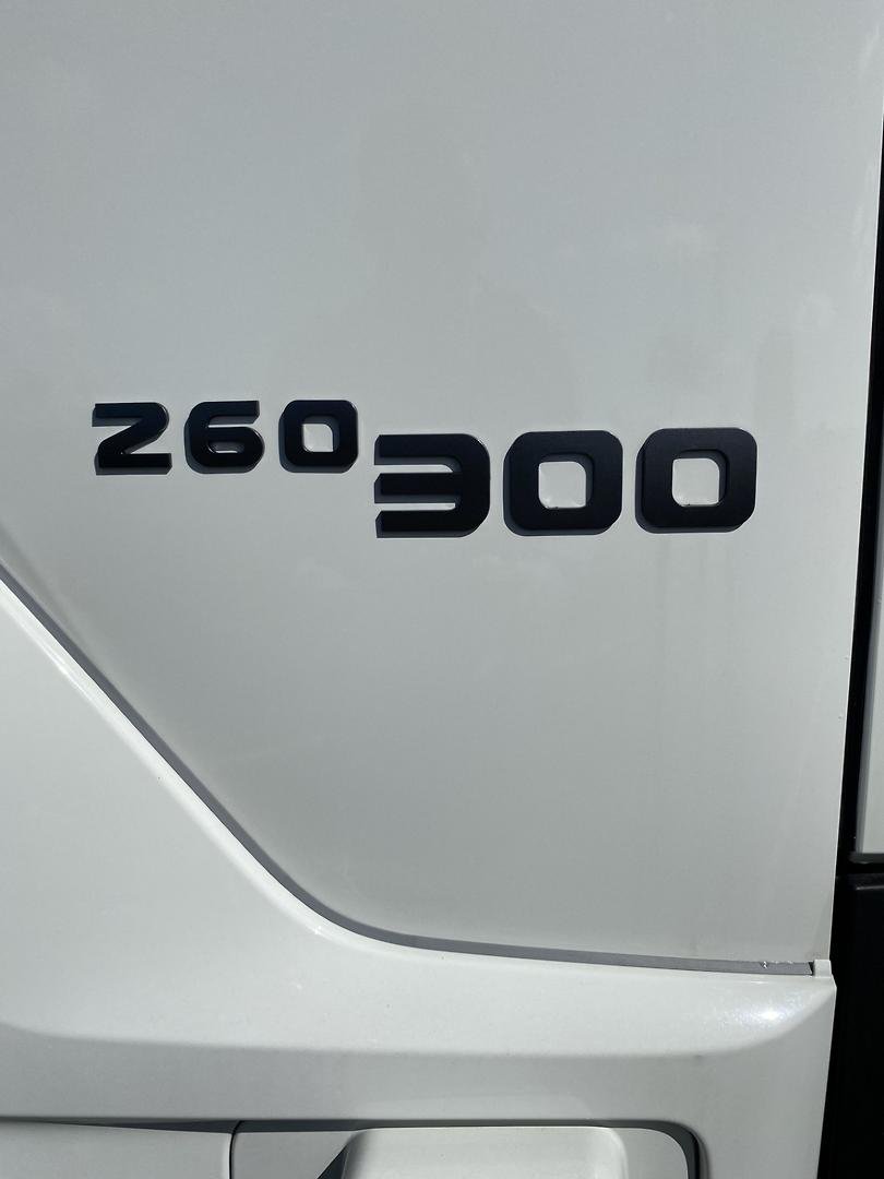 2026 Isuzu F Series Fvl 260-300 Freightpack image 3