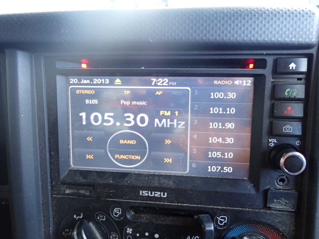 2015 Isuzu Npr 275 image 21