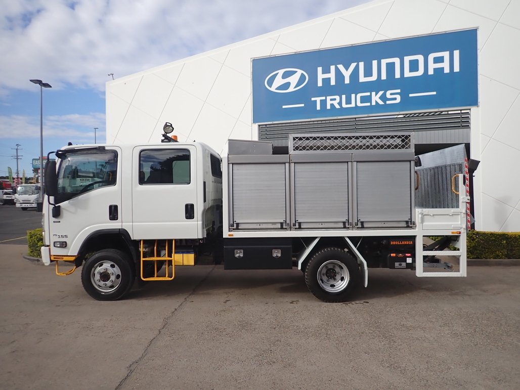 2019 Isuzu Nps 75-155 image 2