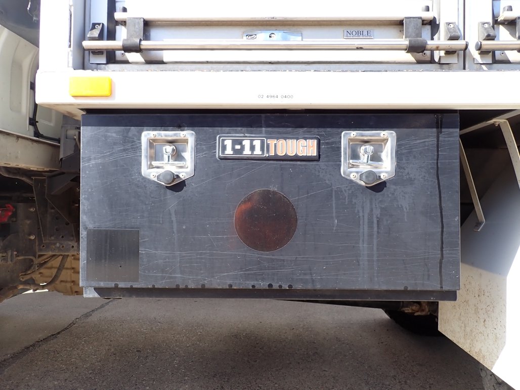 2017 Isuzu Nps 75-155 image 5