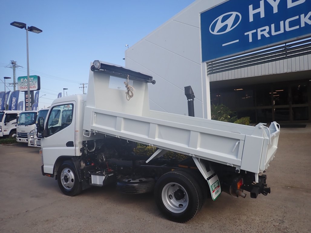 2023 Mitsubishi Canter 615 image 10