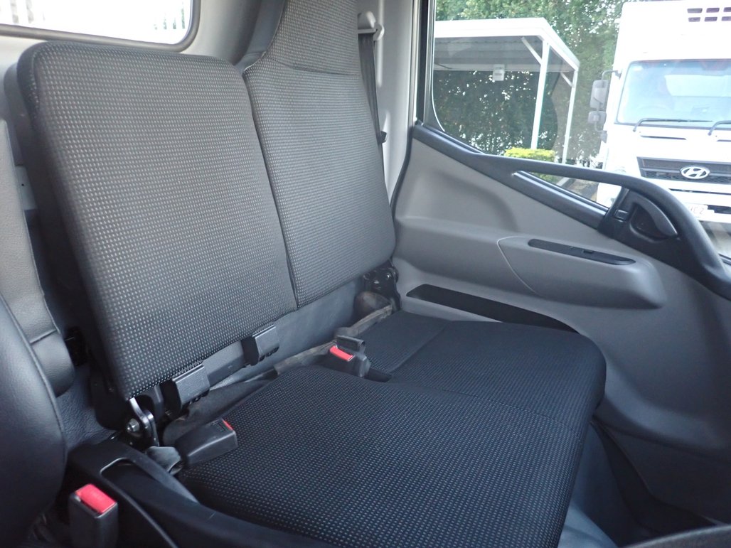 2023 Mitsubishi Canter 615 image 15
